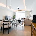 2Br Apartment Cfc Aura Living