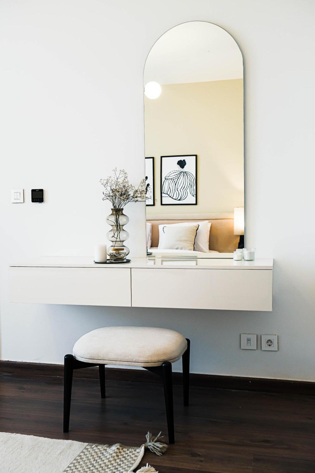 2br Cfc Aura Living Apartment *