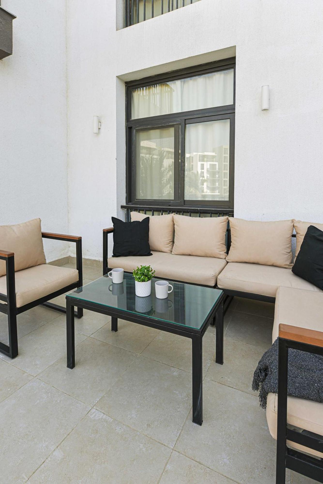 Apartment 2br Cfc Aura Living