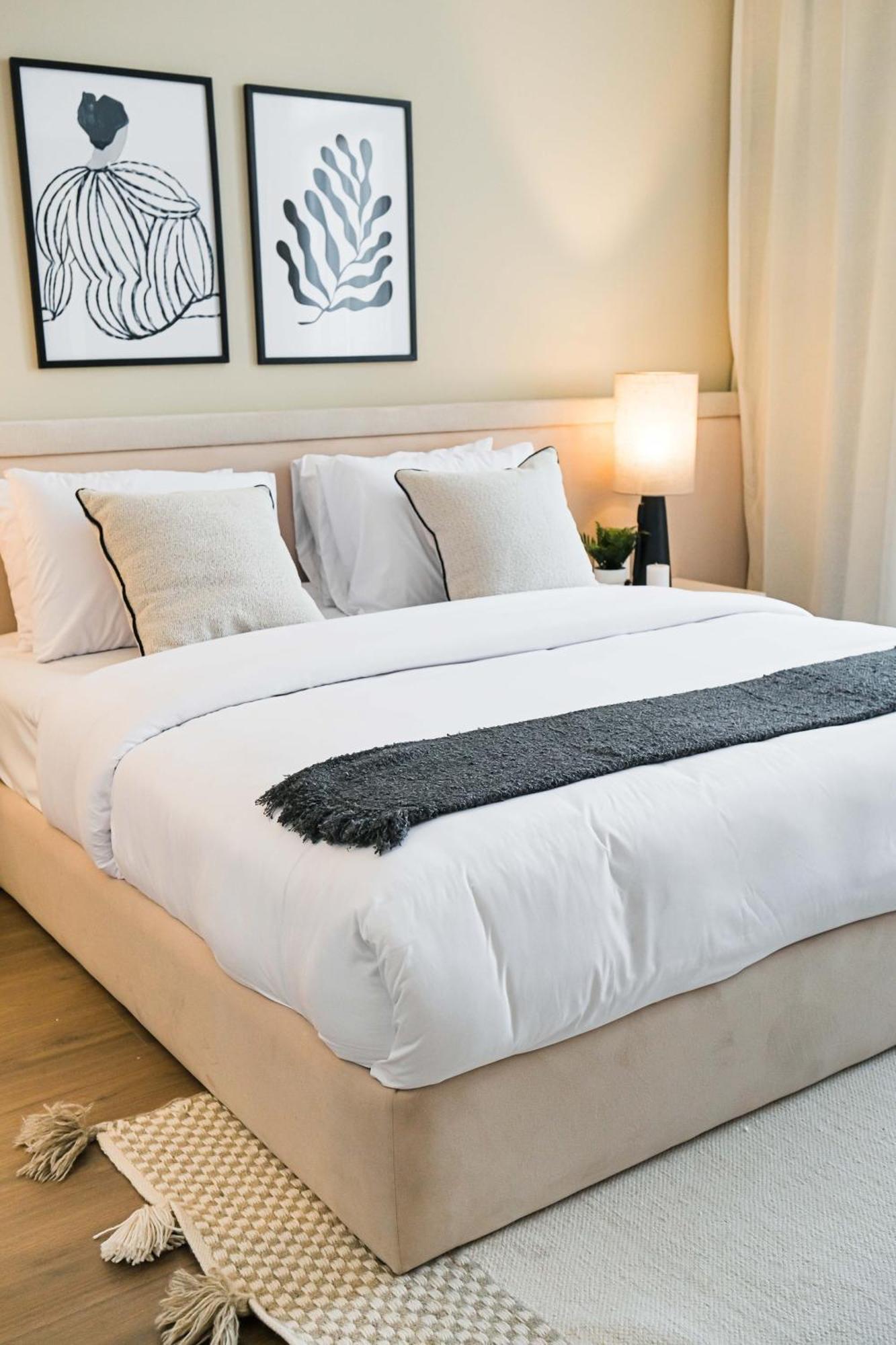 2br Cfc Aura Living *