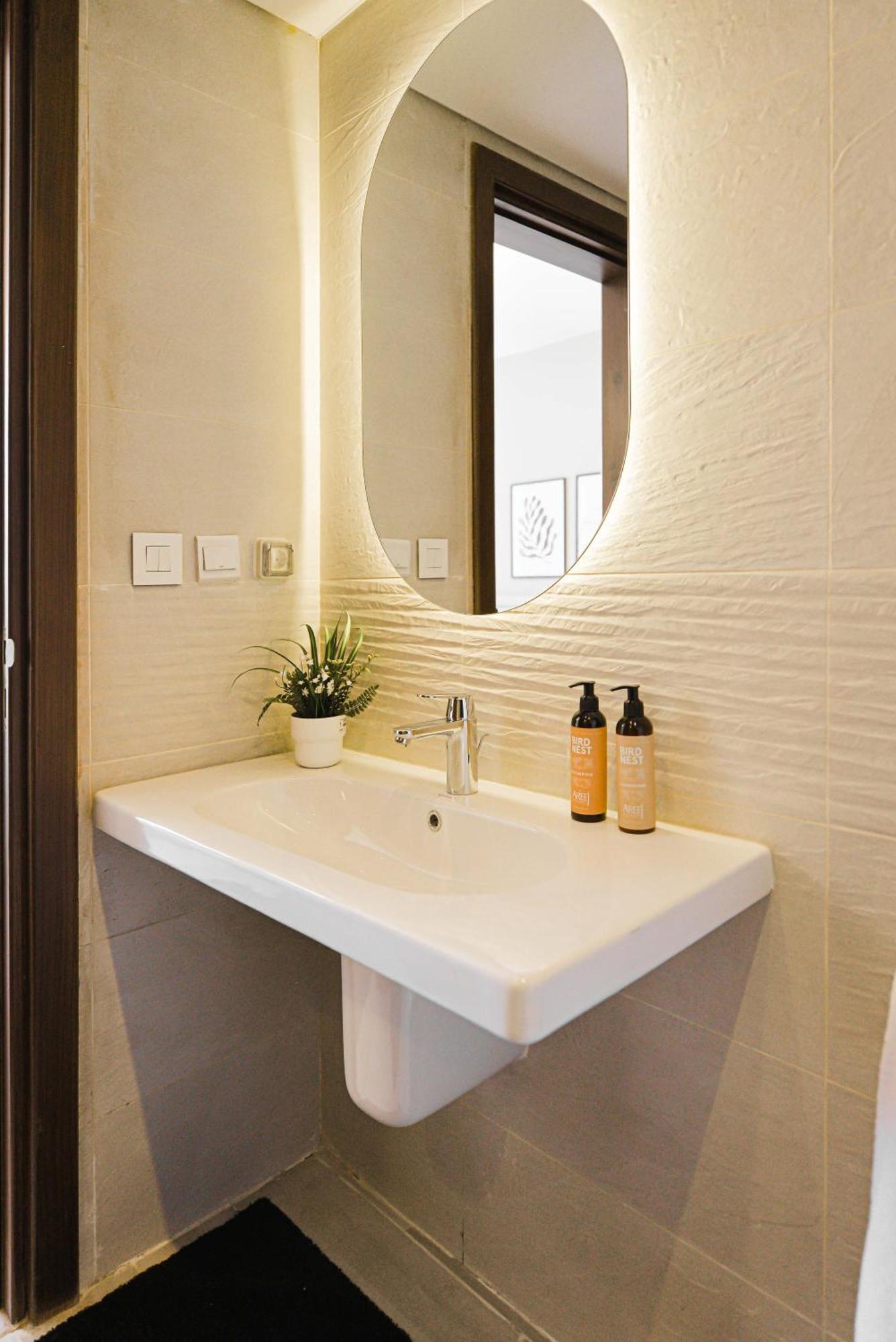 Apartment 2br Cfc Aura Living *